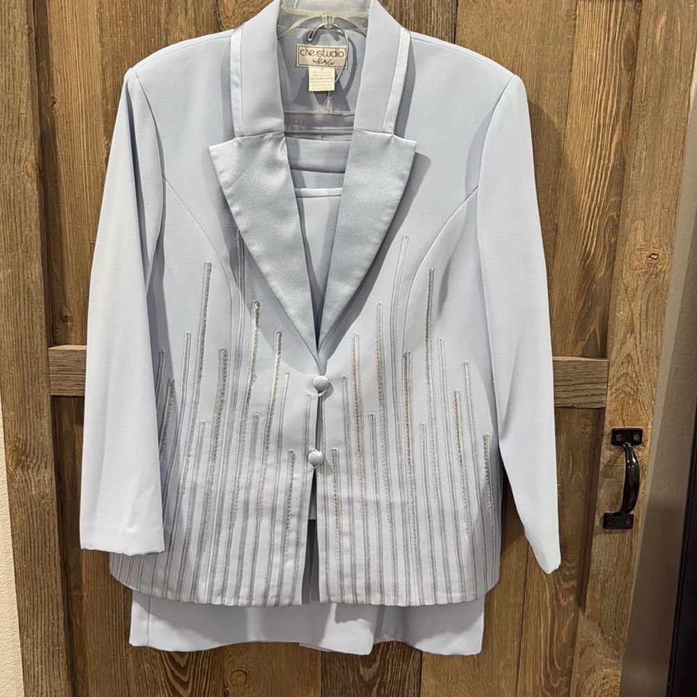 Women’s 2 piece dress suit